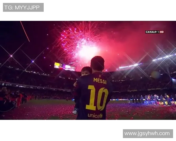 女粉丝偶遇足球明星心跳加速瞬间记录下的美好回忆